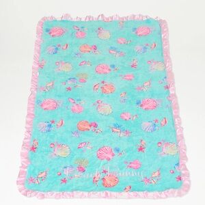 Brand NWT Blue Ditsy Shell 🐚 Towel size XL by beach bunny